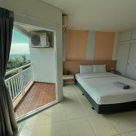 Nana Chat Bangsaen Hotel Сирача Экстерьер фото