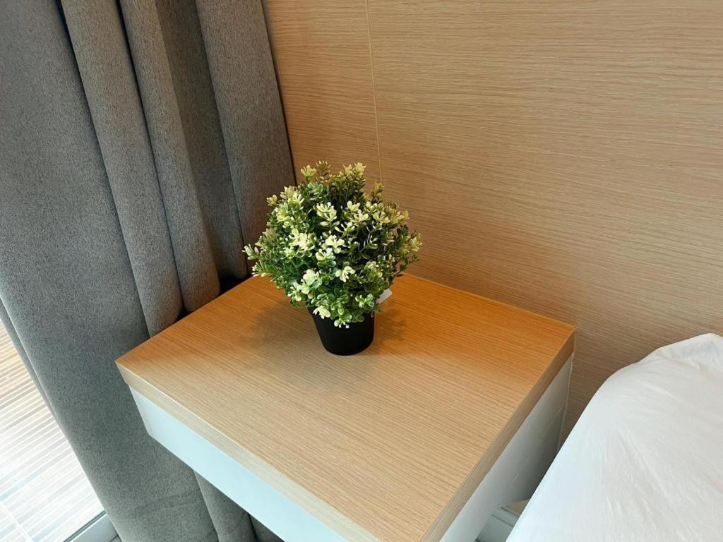 Nana Chat Bangsaen Hotel Сирача Экстерьер фото
