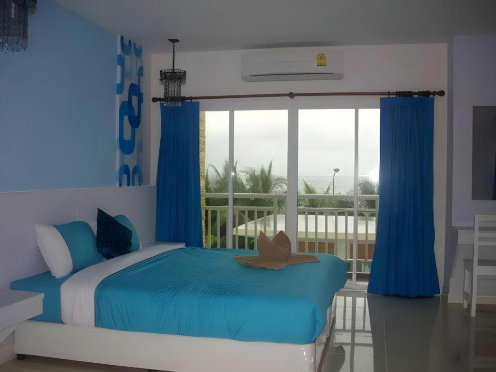 Nana Chat Bangsaen Hotel Сирача Экстерьер фото